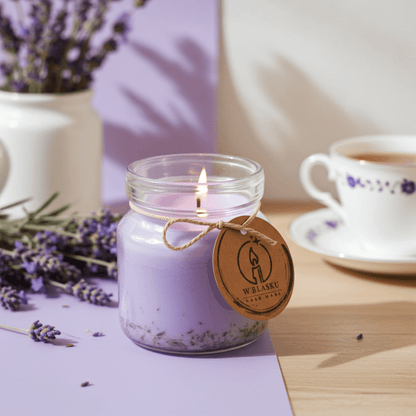 "Lavender Whisper" 200mg - Świeca sojowa o zapachu lawendy (czas palenia ok. 35h - W Zmysłach